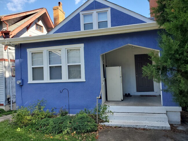 Building Photo - 2922 Euclid Ave