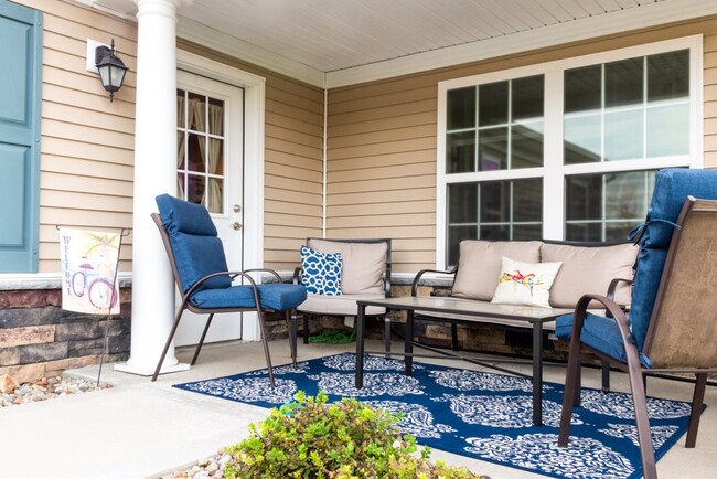 Comfortable Living with Personal Patios - Redwood Avon Lake