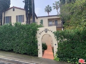 Building Photo - 3842 Aloha St