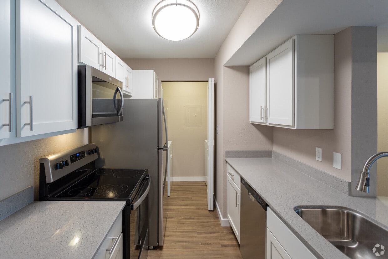 Primary Photo - Hampton Farms Apartments