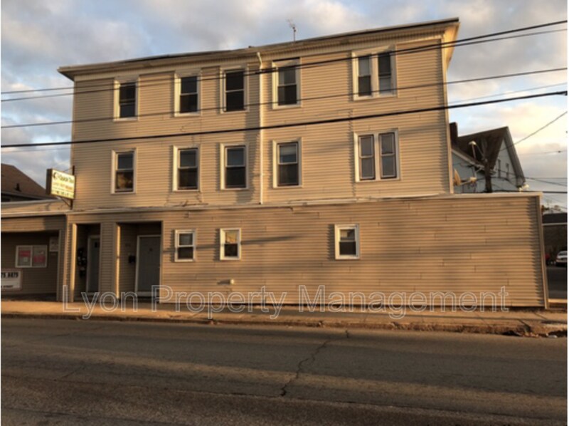 836 Main St Unit 3L, Pawtucket, RI 02860 Condo for Rent in Pawtucket