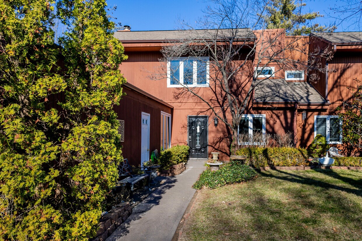 Primary Photo - 602 Huntridge Dr