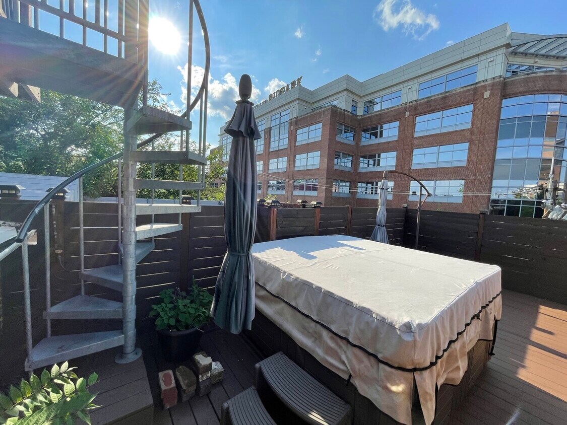 Foto principal - 806 Hollins St