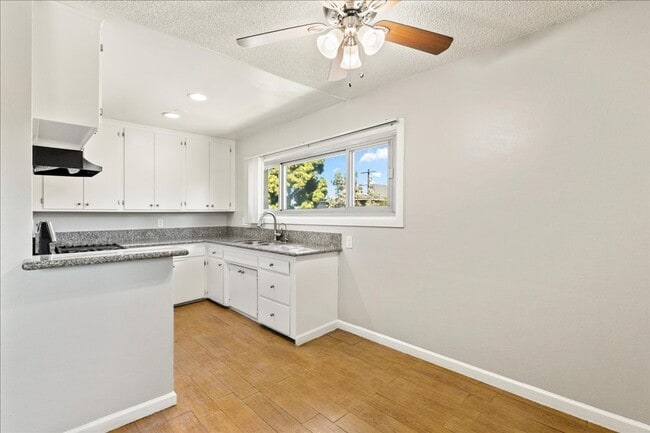 Building Photo - 3116 W 99th St