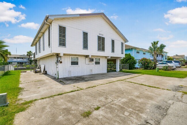 Foto del edificio - 1073 Redfish St