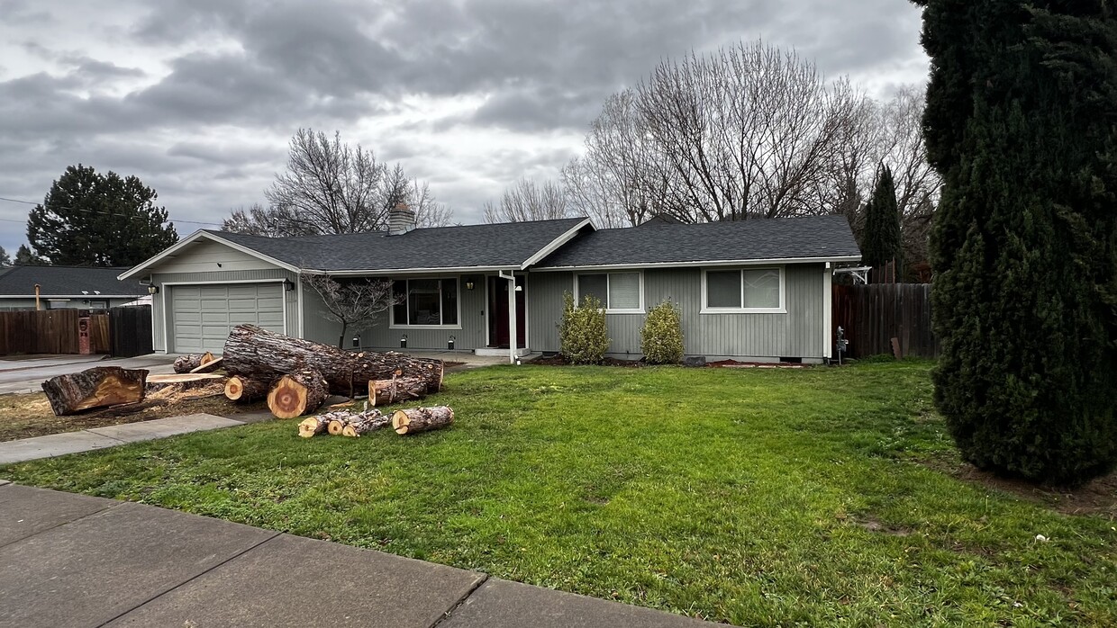 Primary Photo - 2254 Springbrook Rd
