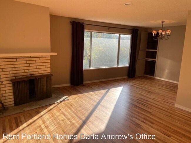 Building Photo - 12010 SW Summer Crest Dr