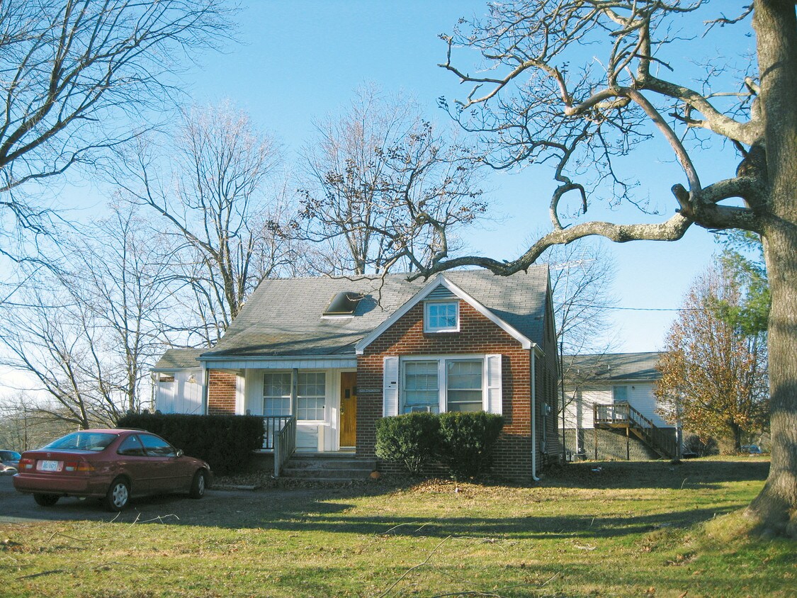 East Roanoke Street Apartments in Blacksburg, VA