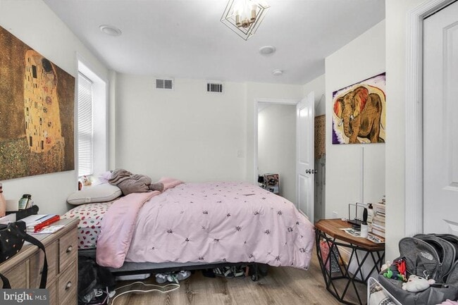 Foto del edificio - 537 N 33rd St