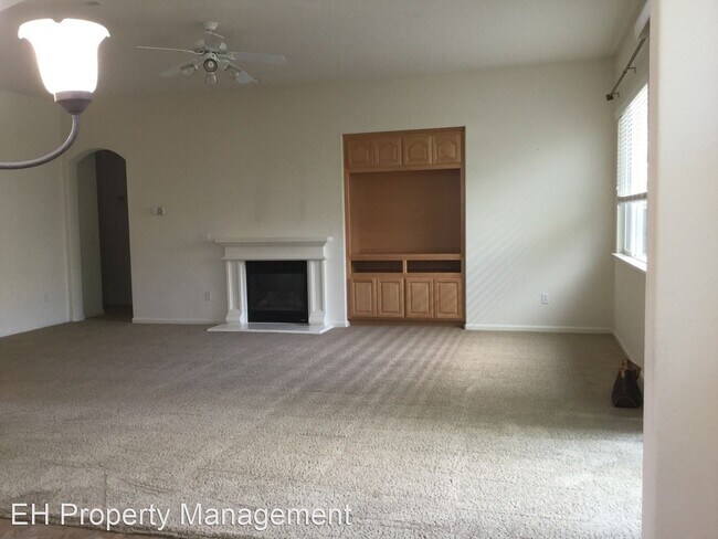 Foto del edificio - 3 br, 2 bath House - 10108 Annie St