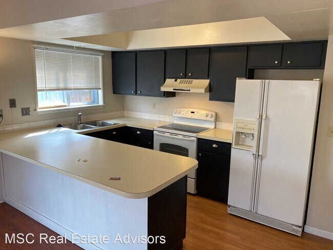 Building Photo - 3 br, 2.5 bath House - 6781 S. Race St.