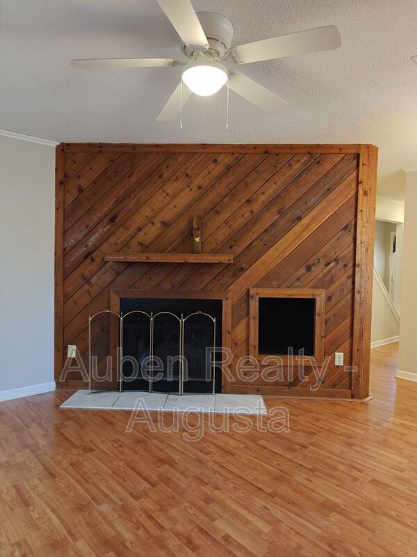 Foto del edificio - 208 W Buena Vista Ave