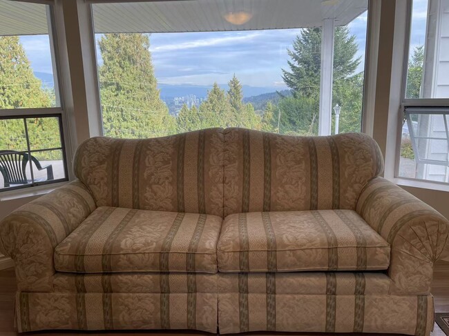 Photo du bâtiment - 1021 Tuxedo Dr
