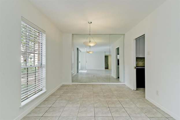 Building Photo - 2822 Briarhurst Dr