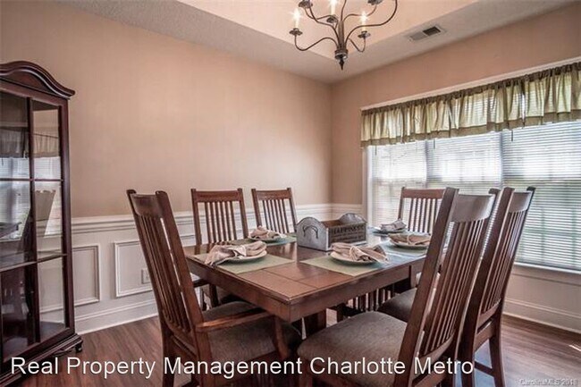 Foto del edificio - 3 br, 2.5 bath House - 13526 Glencreek Lane