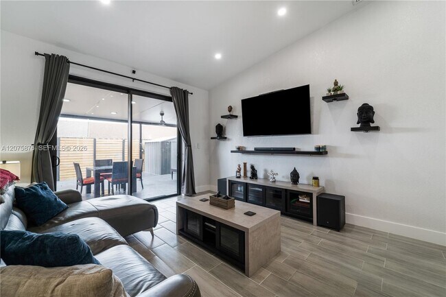 Foto del edificio - 6711 NW 193rd Ter