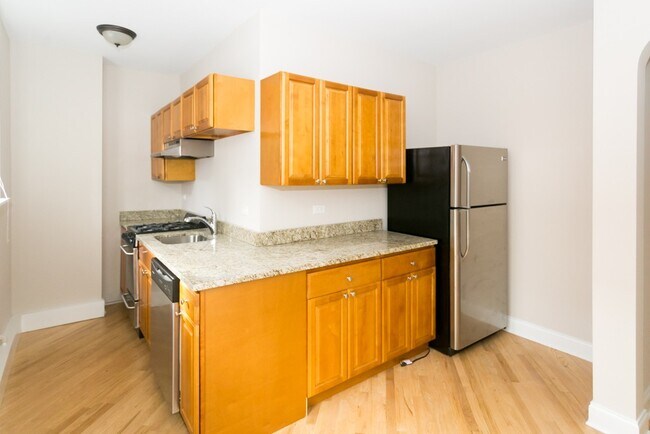 Foto del edificio - 946 Green Bay Rd