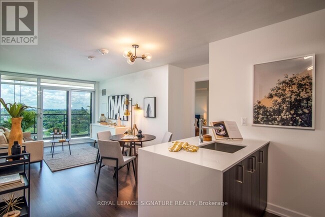 Building Photo - 18 Erskine Ave