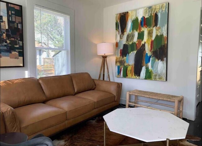 Foto del edificio - 1103 W 18th St