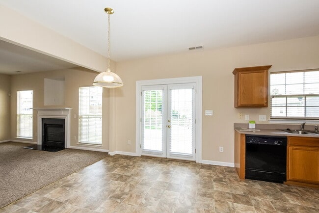 Foto del edificio - 1146 Danbrook Dr