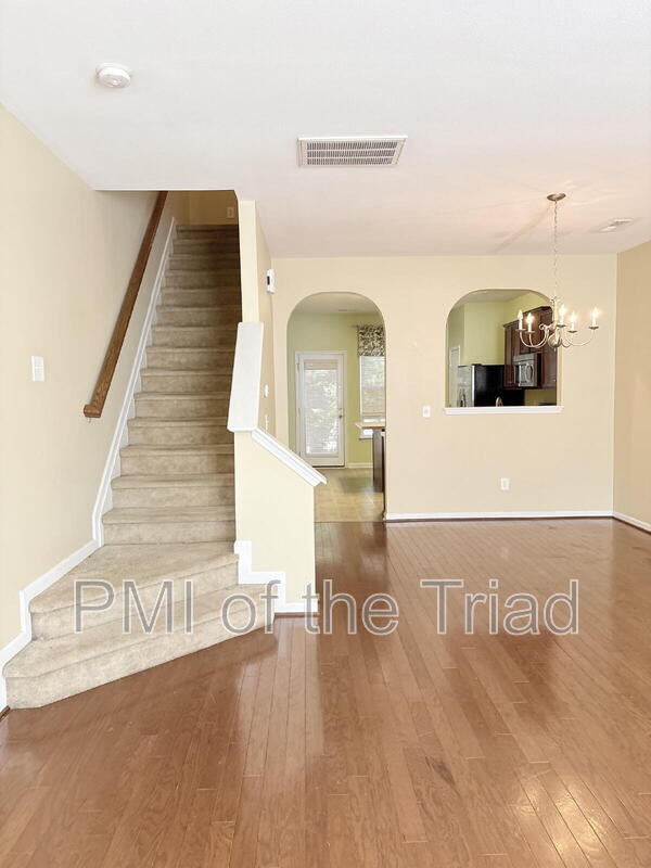 Foto del edificio - 5549 Farm House Trail