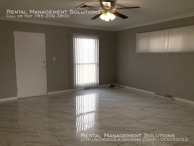 Building Photo - 7141 SW Glencrest Dr