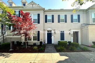 Building Photo - 3718 Central Pkwy