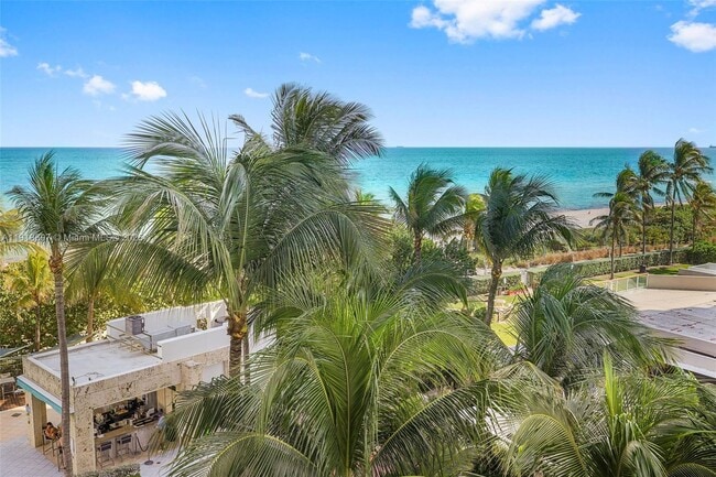 Foto del edificio - 6799 Collins Ave