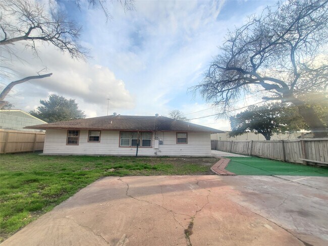 Building Photo - 5346 Windswept Ln