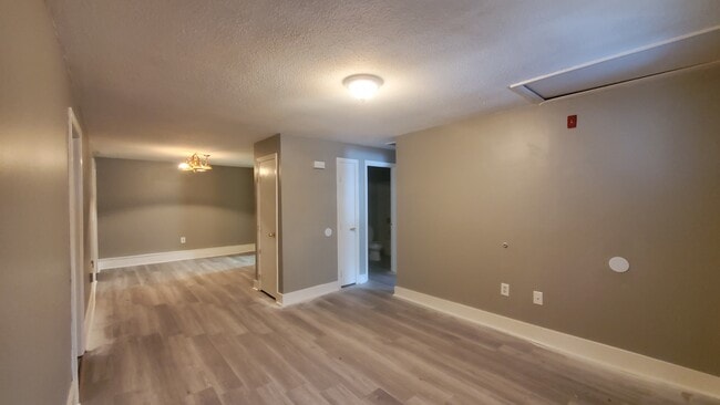Building Photo - 661 Corning Rd