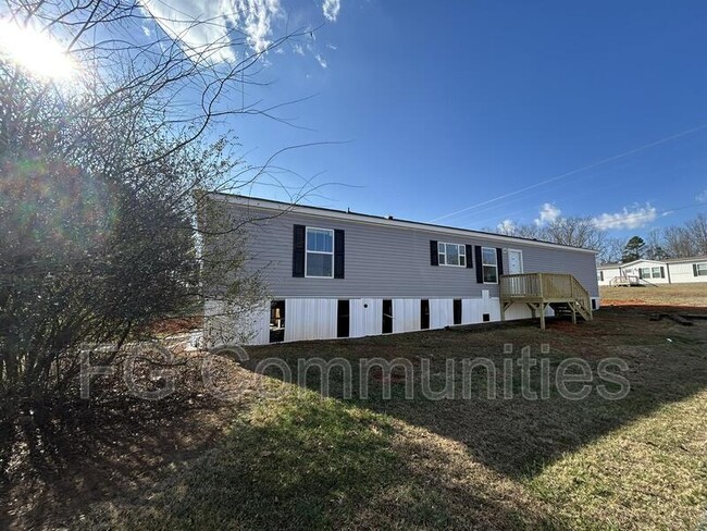 Foto del edificio - 105 Paynes Dairy Rd