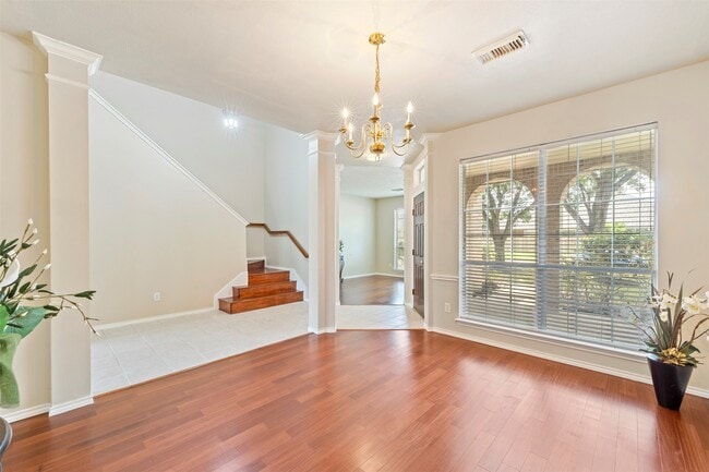 Foto del edificio - 7218 Broadelm Dr