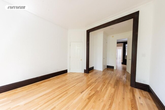 Building Photo - 644 Leonard St