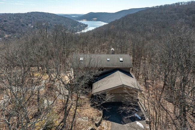 Building Photo - 21 Mauweehoo Hill