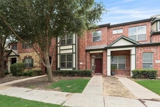 Building Photo - 1916 Lantana Ln
