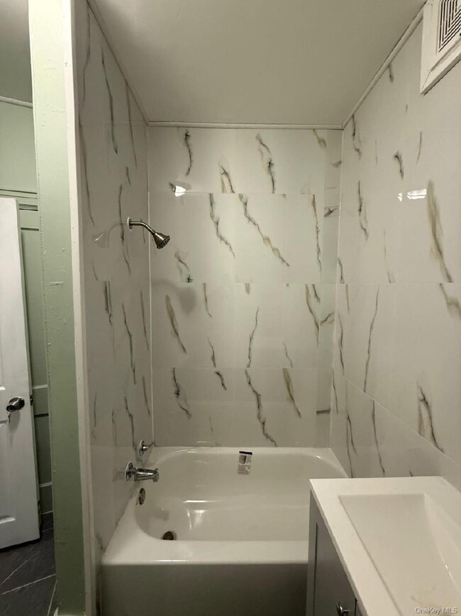 Building Photo - 10 Church Ave