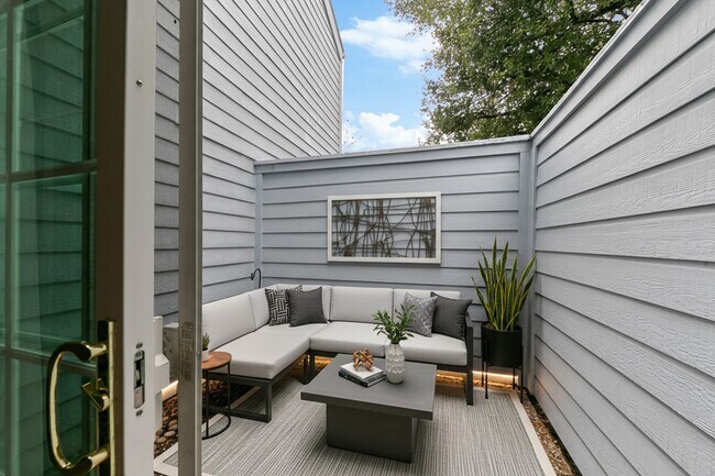 Foto del edificio - 701 Rosedale St