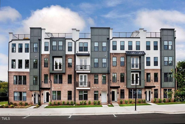Building Photo - 1245 S Blount St
