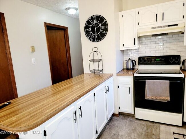 Building Photo - 911 Granite Ter