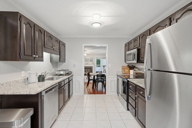 Foto del edificio - 110 Planetree Ln
