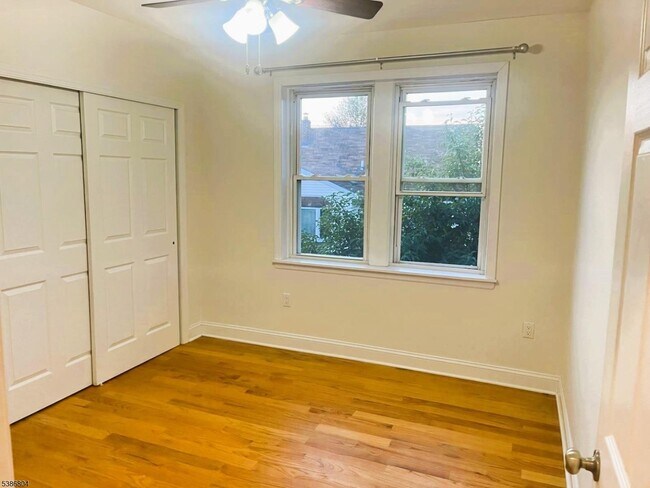 Foto del edificio - 10 Morton Pl