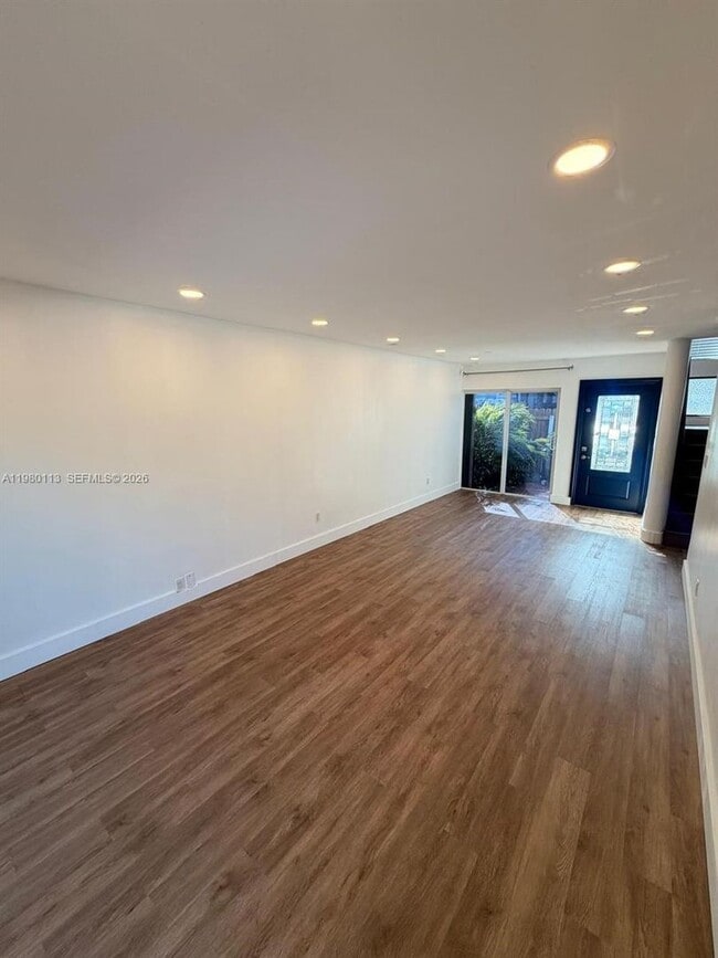 Building Photo - 7101 SW 113th Ct