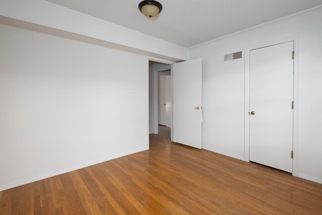 Building Photo - 2050 S Bowie St