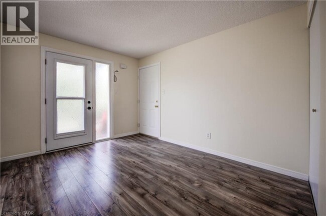 Building Photo - 139 Brighton St