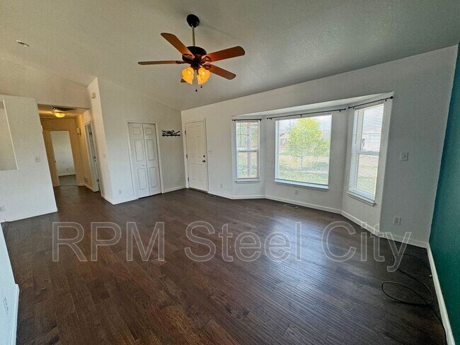 Foto del edificio - 1456 Gem Dr