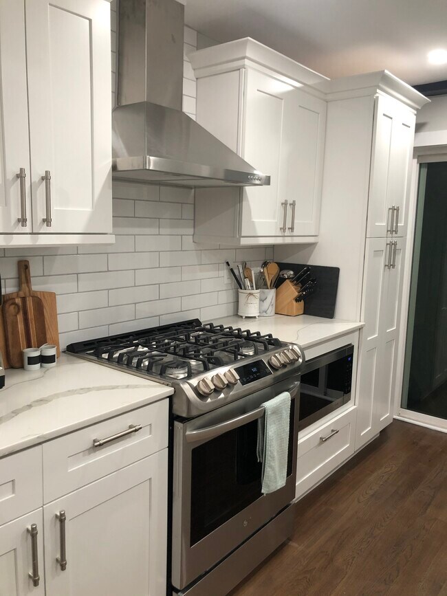 Foto del edificio - 2128 E Huntingdon St
