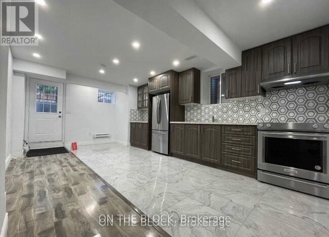 Building Photo - 362 N Park Blvd