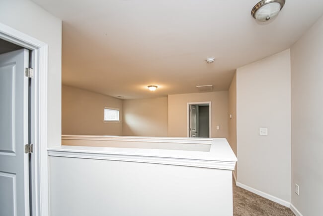 Building Photo - 428 Hawkeye Ct