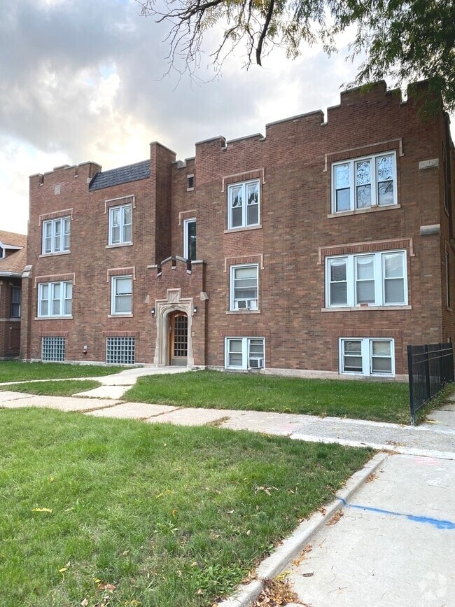 Building Photo - 219 E 78th St