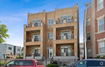 Building Photo - 4417 S Calumet Ave